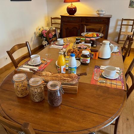 Les Crepinieres Bed & Breakfast Шартър Екстериор снимка