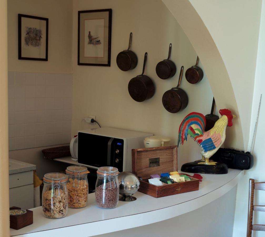 Les Crepinieres Bed & Breakfast Шартър Екстериор снимка