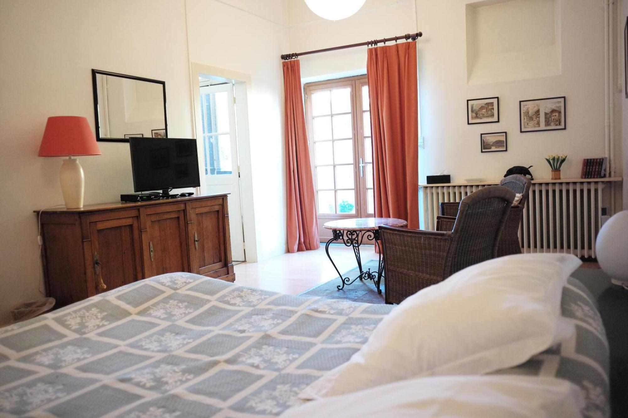 Les Crepinieres Bed & Breakfast Шартър Екстериор снимка